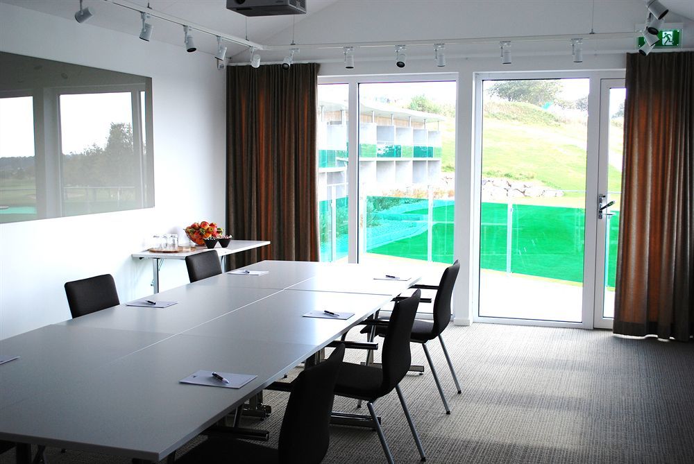 Ringenaes Hotell & Konferens 할름스타드 외부 사진