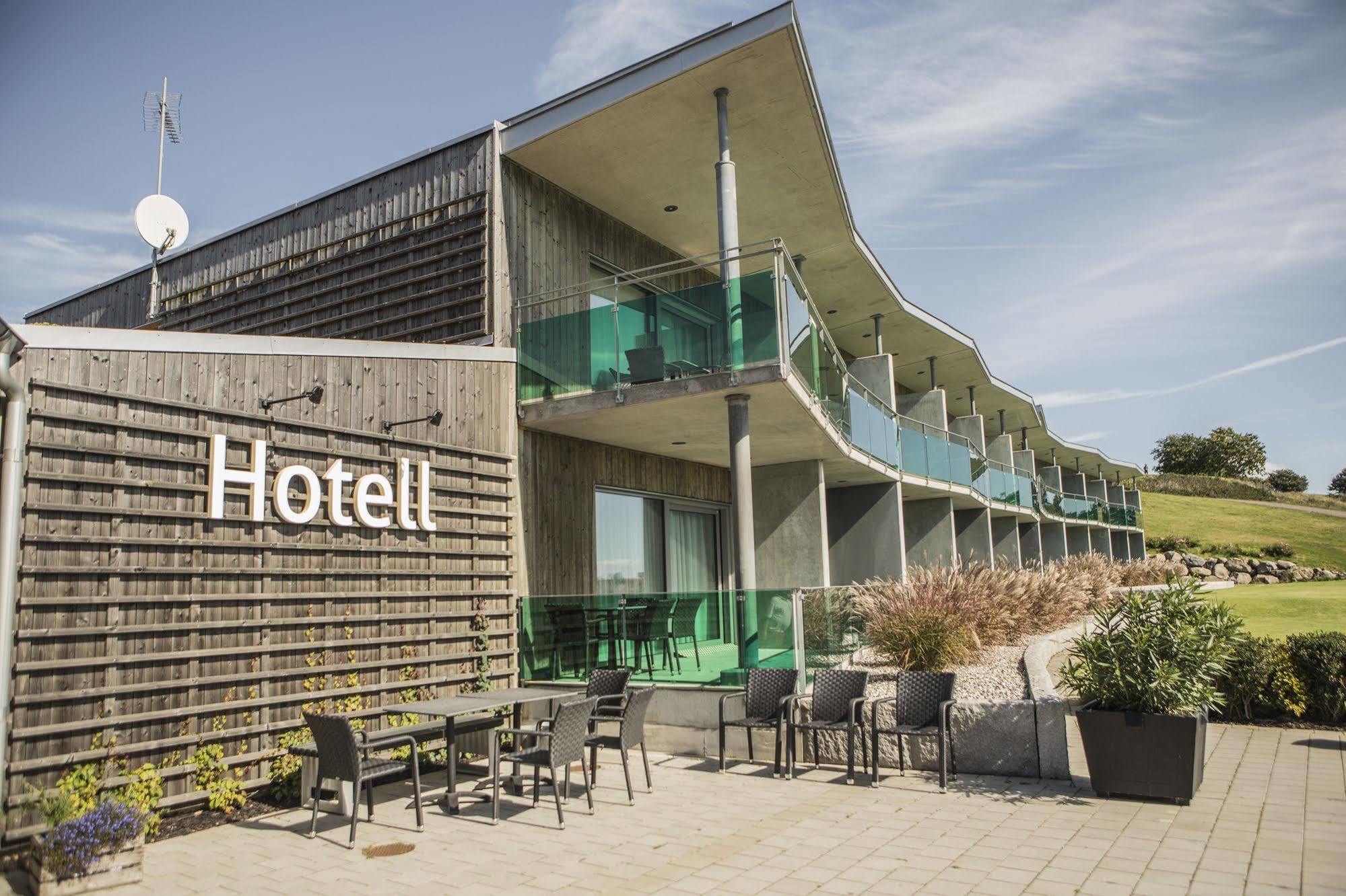 Ringenaes Hotell & Konferens 할름스타드 외부 사진